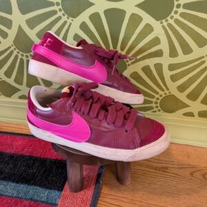 Nike Blazer Low ‘77 Jumbo Burgundy Hot Pink Size 9.5 Women’s Sneakers